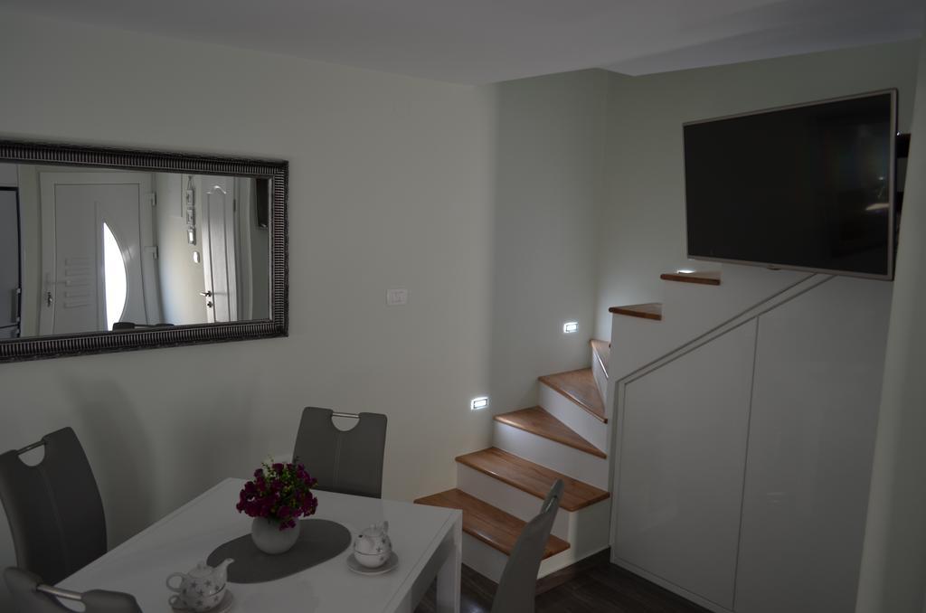 Apartment Ana Arbanasi ザダル エクステリア 写真
